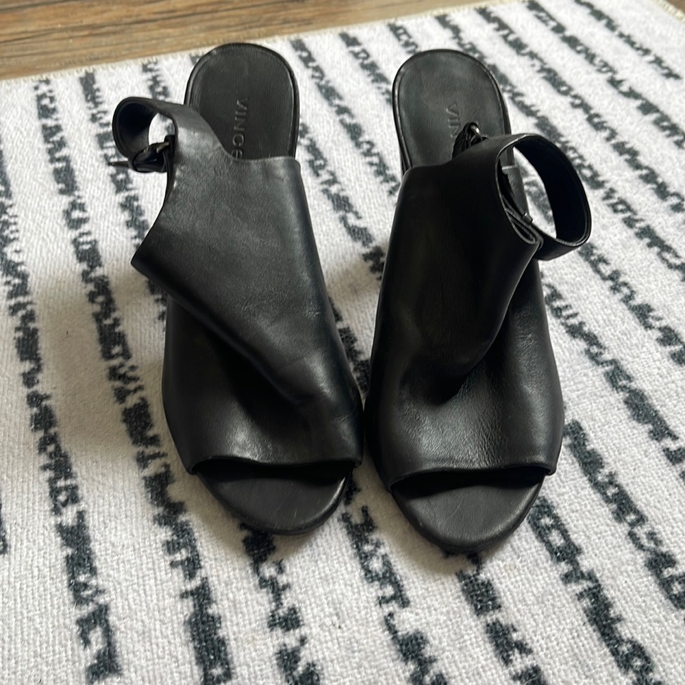 Vince Camuto Black Peep toe leather heels